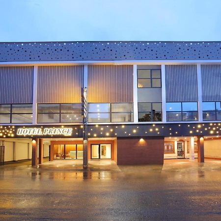 Hotel Prince Kāladi Exterior photo